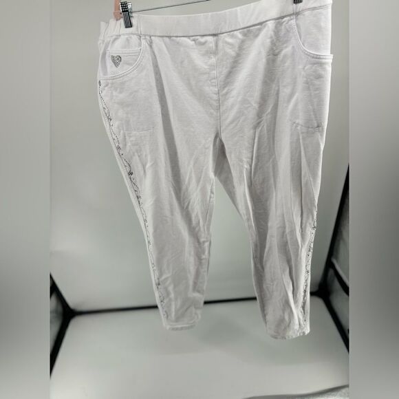 Quacker Factory white embellished dream jeans size 2X 96% cotton - Picture 1 of 16